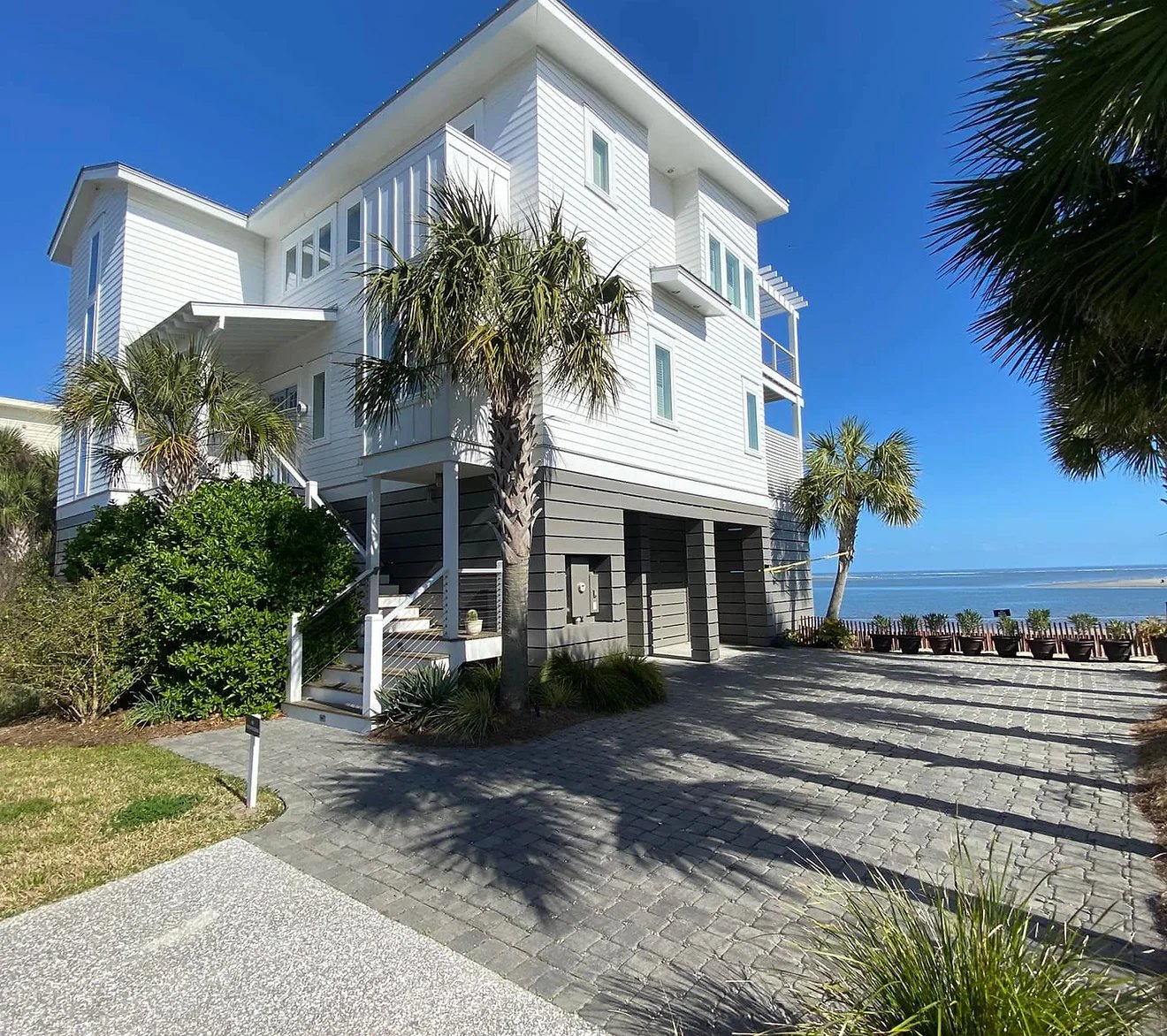 Coastal Charm, exterior painting
